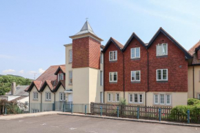 5 Buckfields